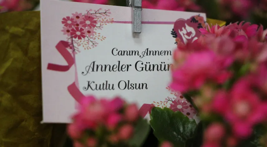 Çiçekçilerde Anneler Günü yoğunluğu
