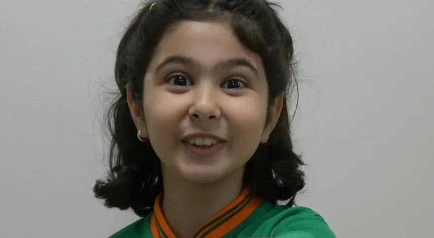 Minikler kamera karşısına geçip annelerini anlattı o anları gülümsetti