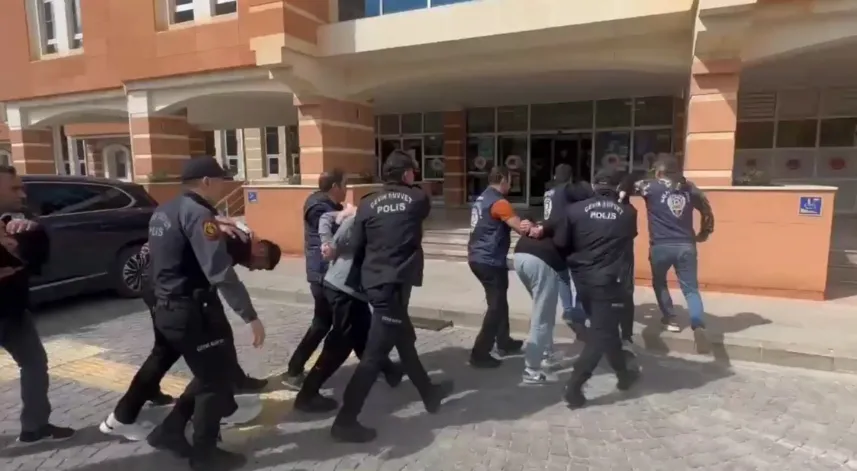 Kastamonu merkezli 4 ilde yasa dışı bahis ve dolandırıcılık operasyonu: 5 tutuklama