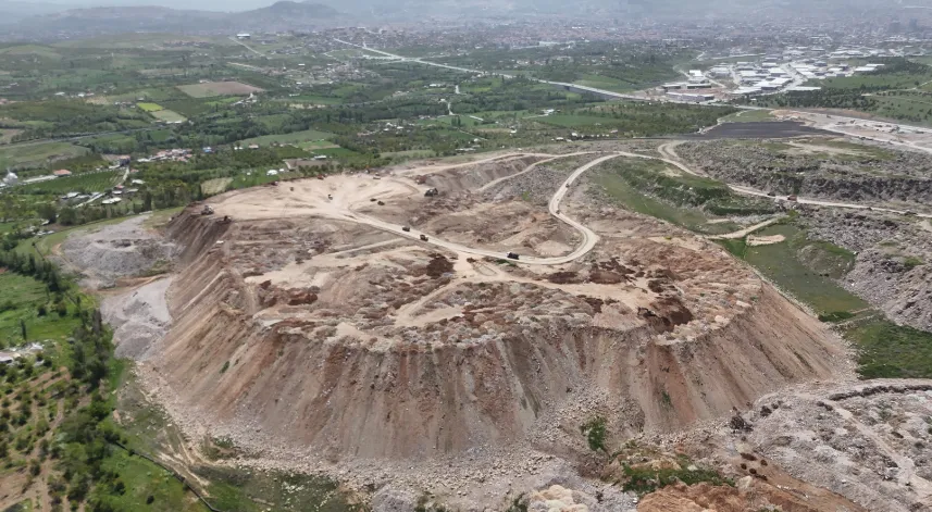  Malatya’da depremin izleri dağ oldu