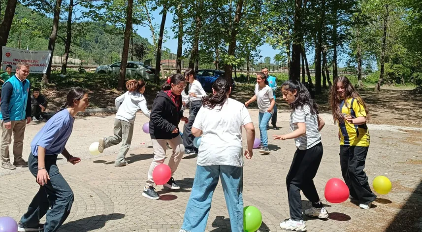 Cide ilçesinde ÇEDES projesi kapsamında şenlik düzenlendi