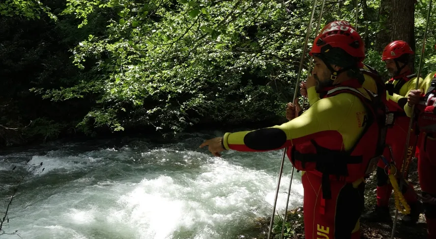 Derede kaybolan Faisal'i arama çalışmalarında 3'üncü gün