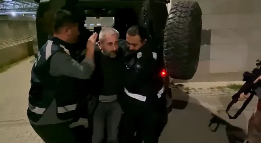 Kardeşini tıraş olurken ensesinden vurarak öldüren ağabey, yakalandı