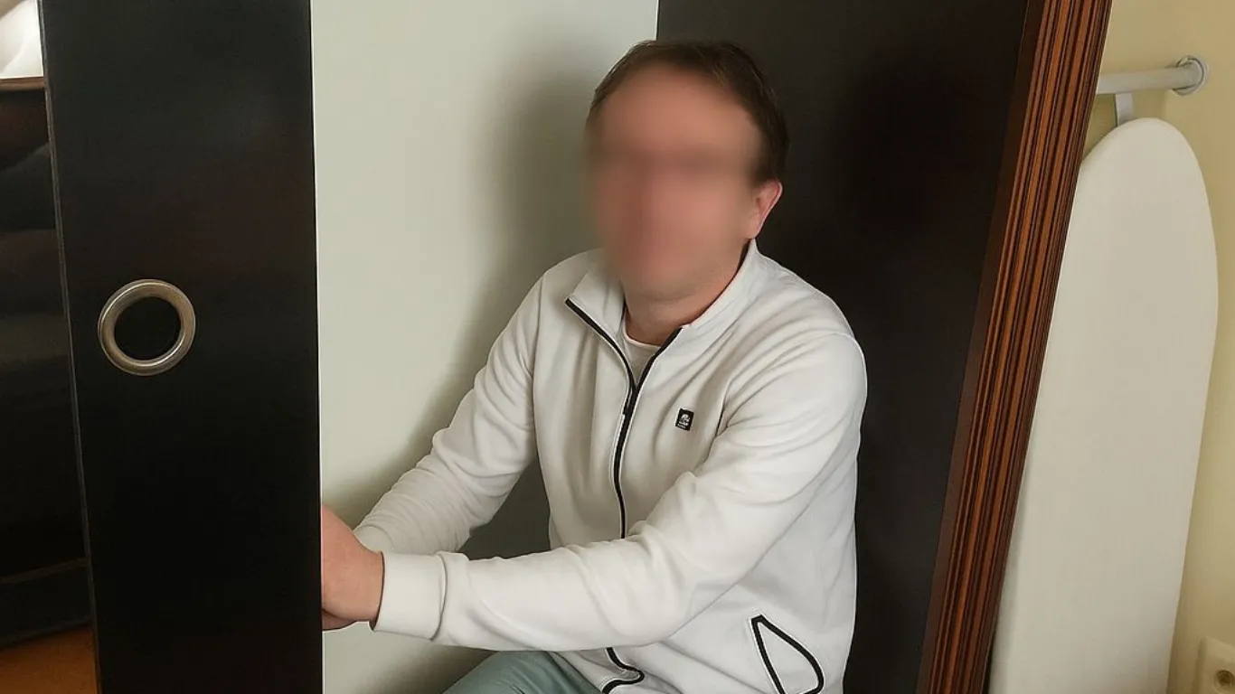 10 suçtan aranan hükümlü, evindeki kıyafet dolabında yakalandı