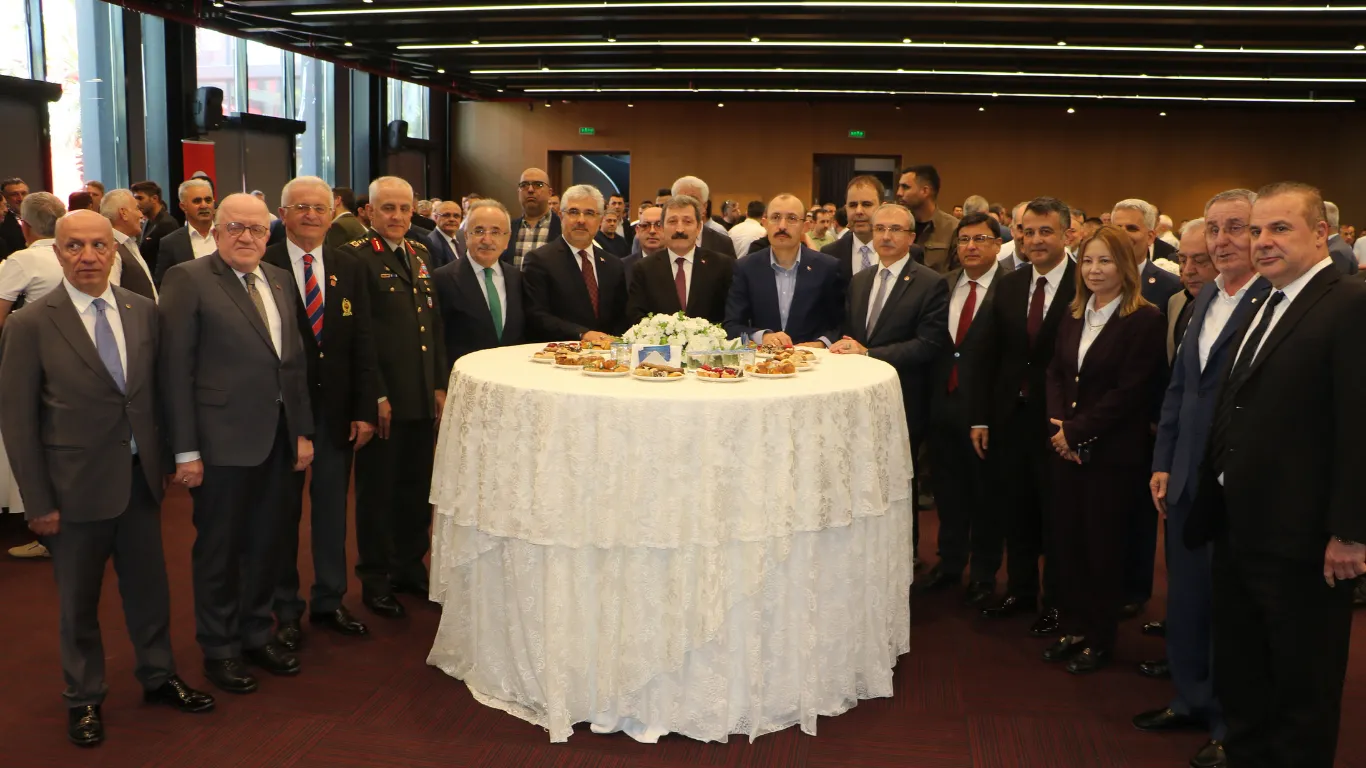 Samsun’da protokol bayramlaştı