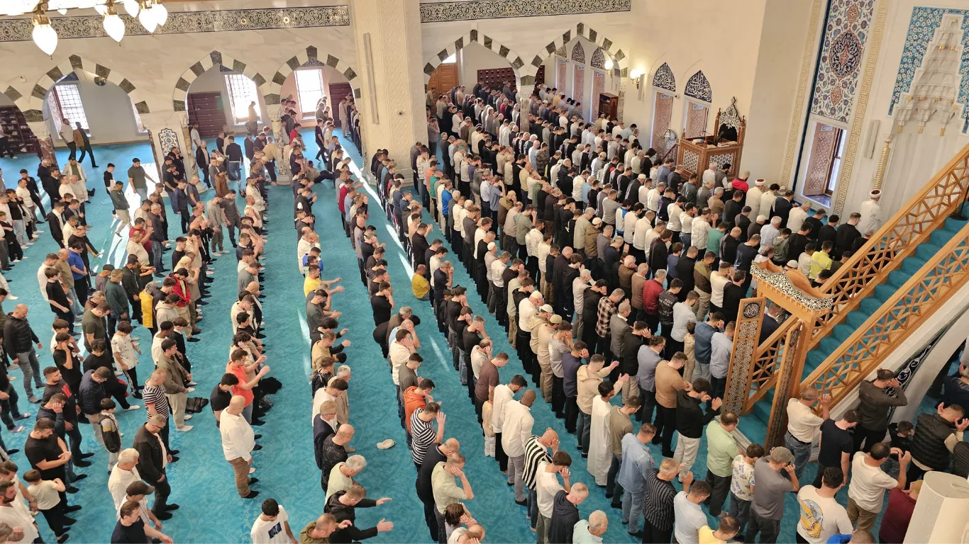 Sakarya ve çevre illerde bayram namazı kılındı