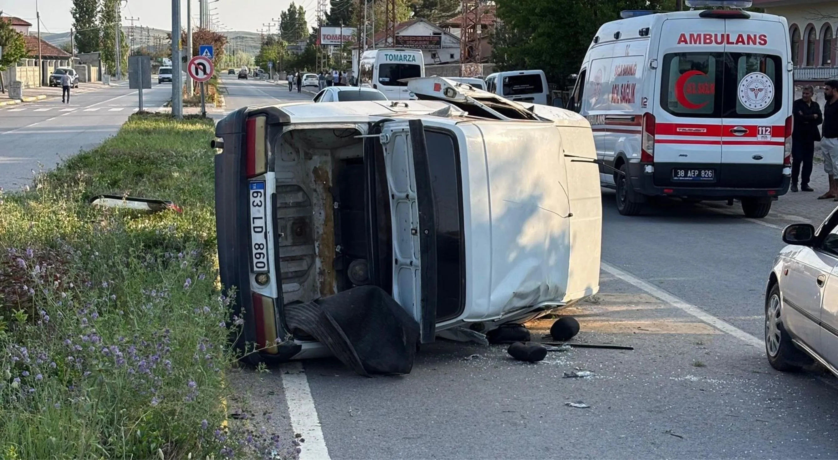 Otomobil takla attı: 3 yaralı