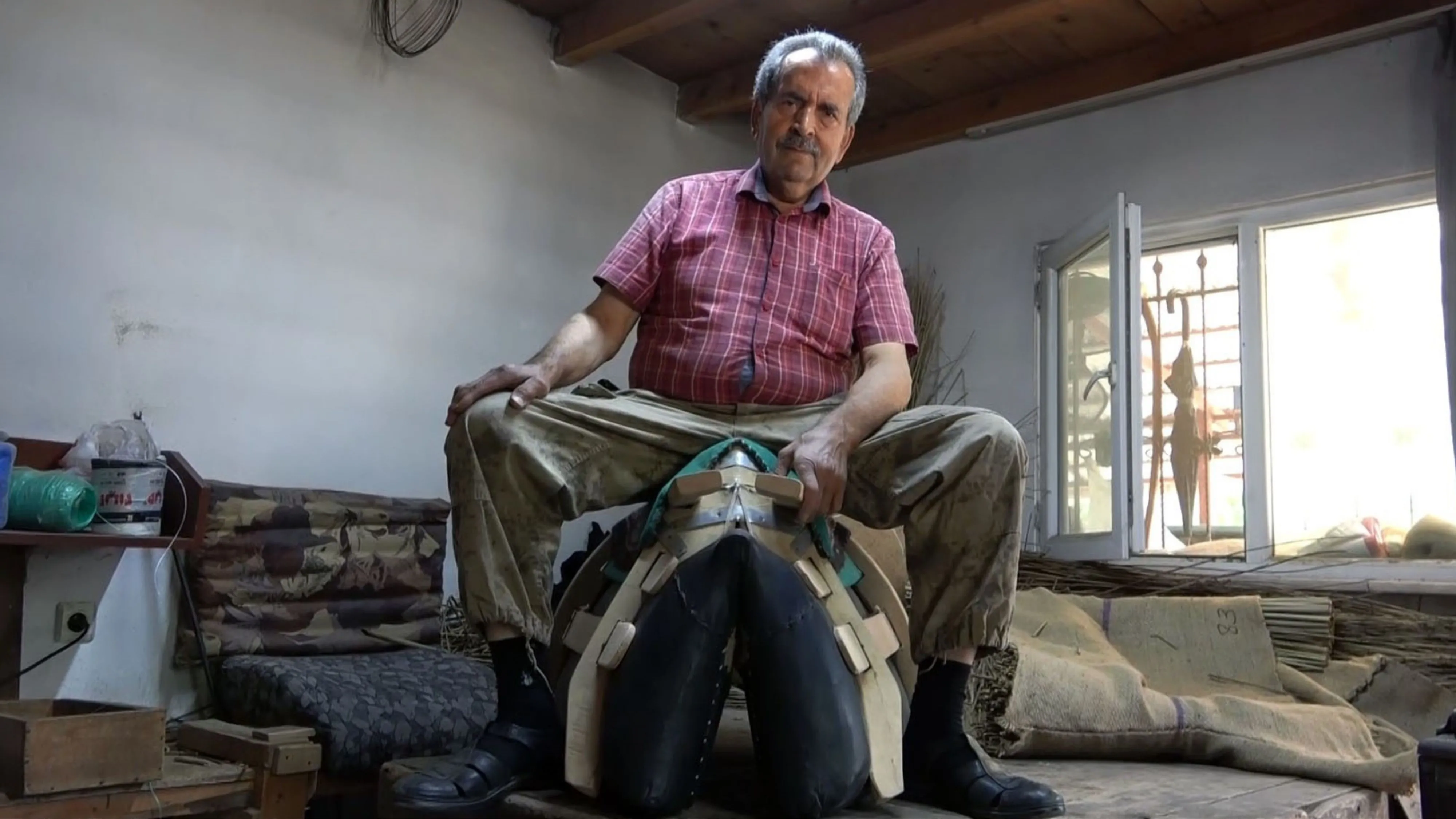 Öğretmenliği değil, çıraklığını seçtiği mesleğinin son temsilcisi