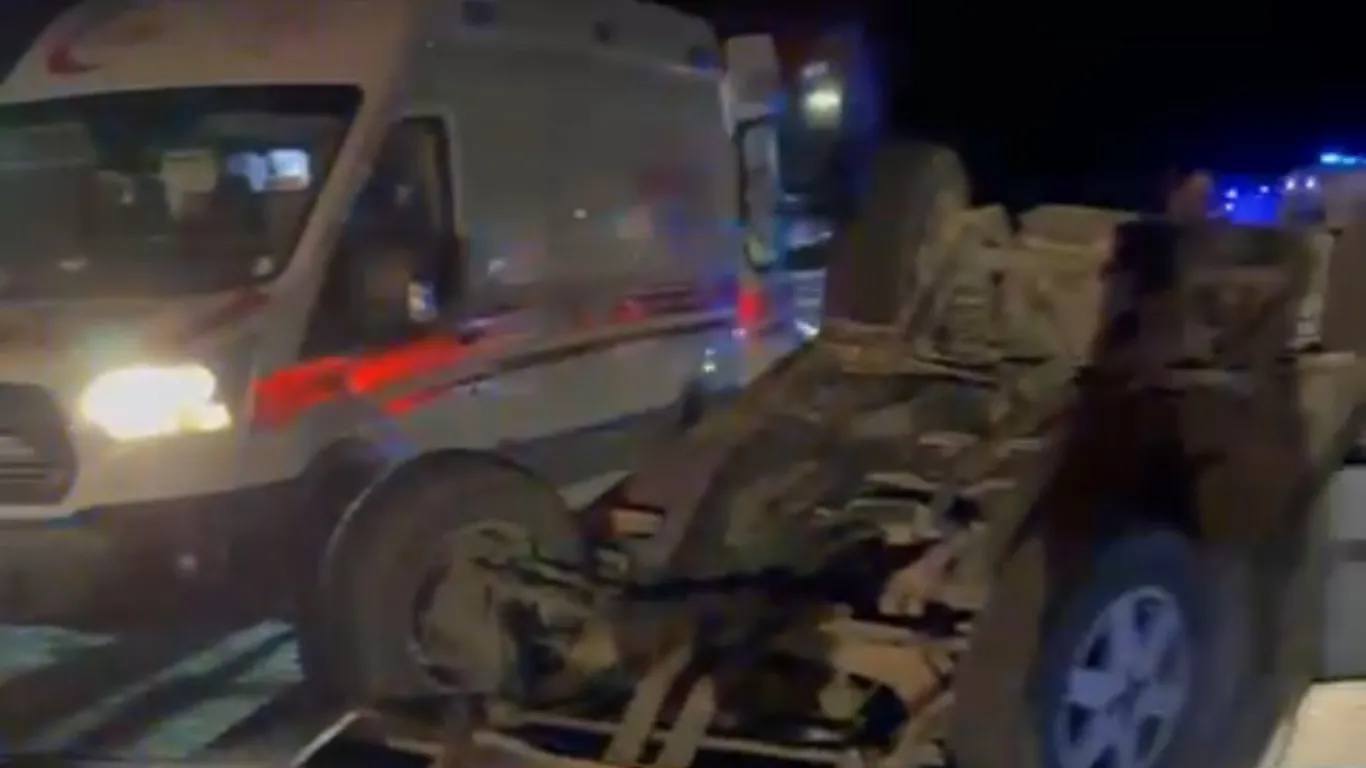 Karabük’te otomobil, takla atıp ters döndü: 4 yaralı