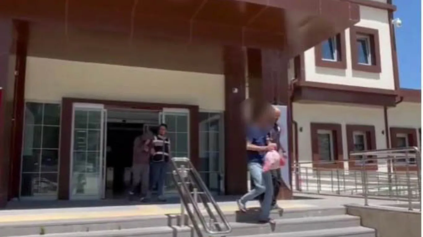 Tosya'da uyuşturucu operasyonu: 2 tutuklama