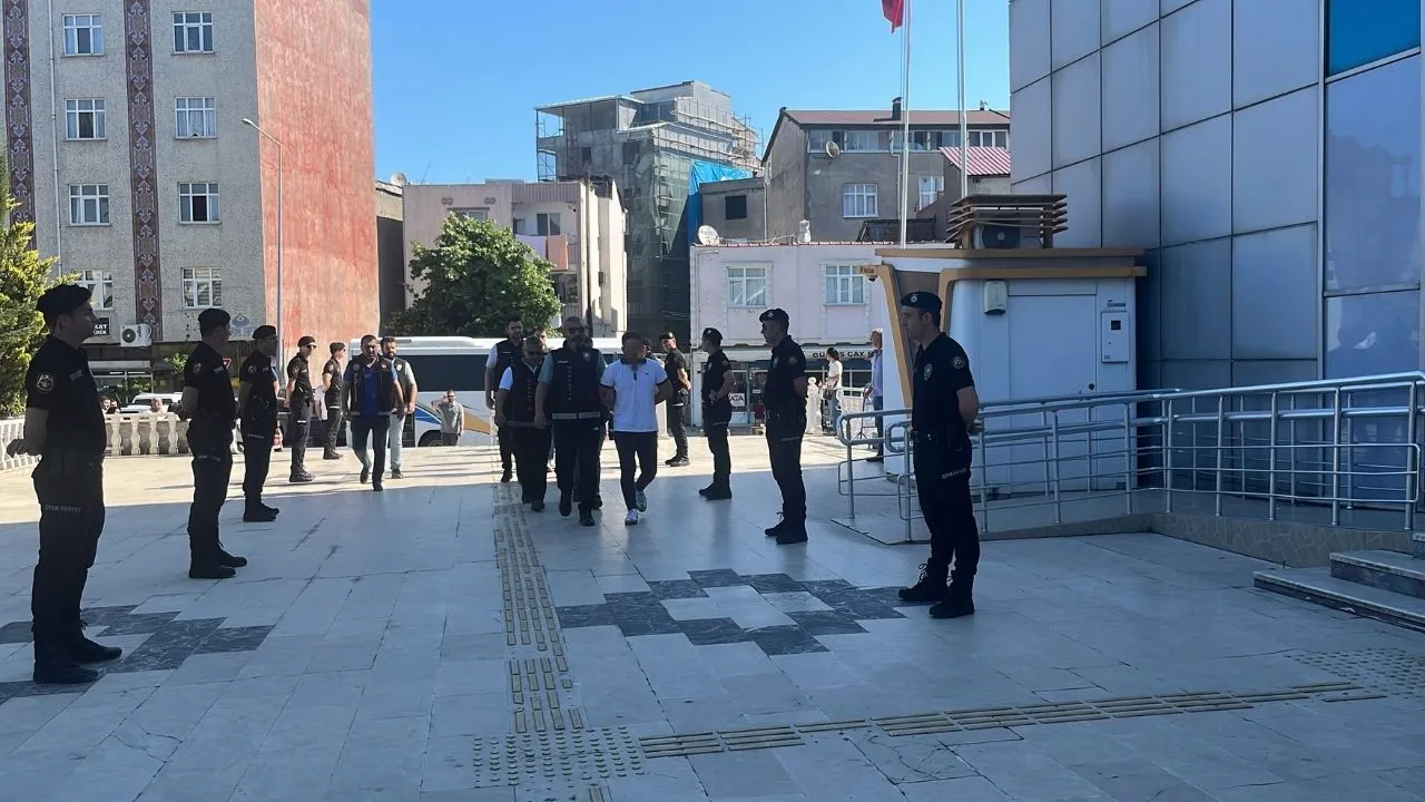 Ordu merkezli uyuşturucu operasyonunda 13 şüpheli adliyede