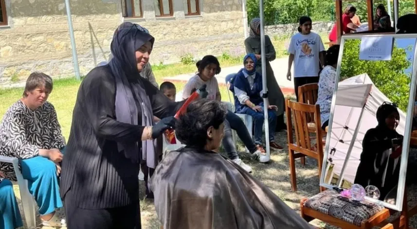 Çorum'da özel bireyler için saç kesimi ve bakımı etkinliği düzenlendi