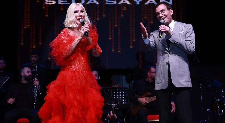 Şarkıcı Seda Sayan memleketi Tokat’ta konser verdi