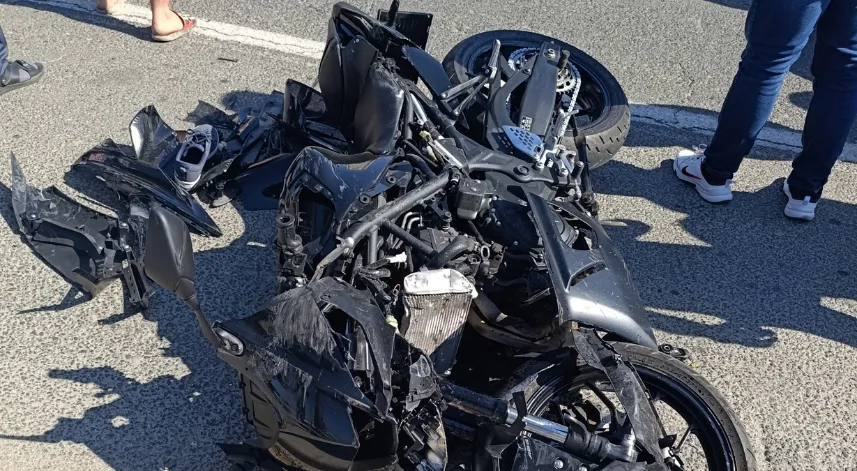 Ordu'da motosiklet ile otomobil çarpıştı: 1'i çocuk 2 yaralı