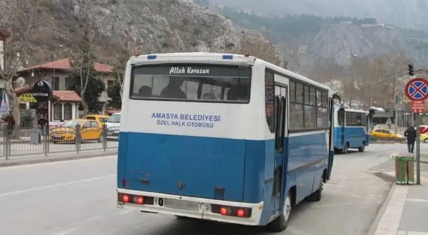 Bedensel engelli yolcuyla tartışıp durak dışında indiren halk otobüsü şoförüne ceza