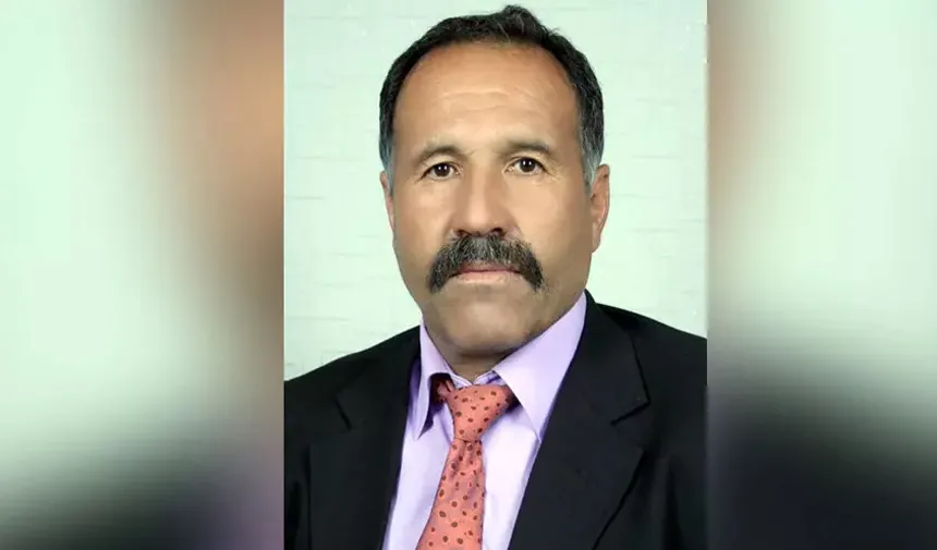 Kestiği ağacın altında kalıp öldü