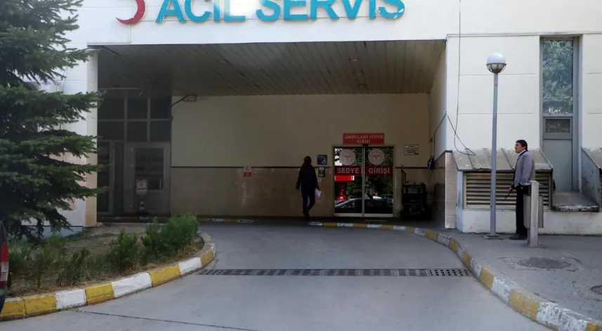 Tavuk tesisinde 11 işçi gazdan etkilendi