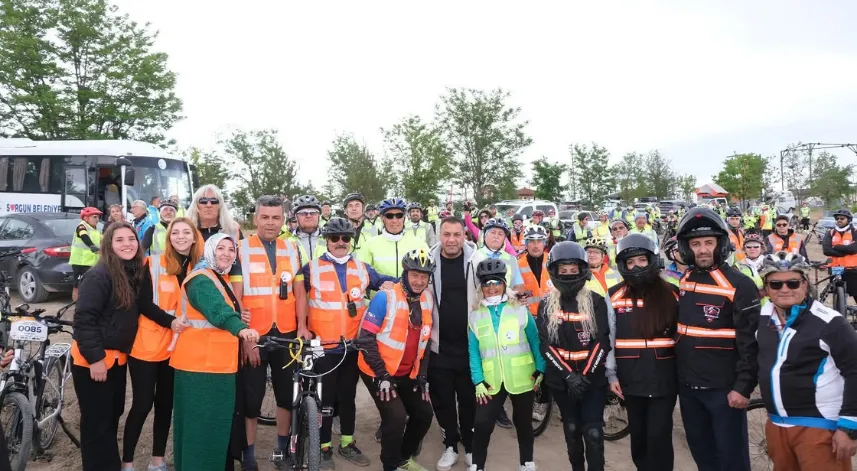 Ülkenin dört bir yanından gelen bisiklet severler Sorgun'daki festivalde buluştu