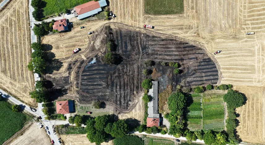 Bolu'da anız yangını evlere sıçramadan kontrol altına alındı
