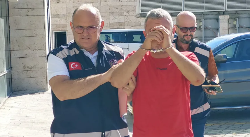 Eşini ve kızını hastanelik edip polise bıçak çekip direnen şahıs tutuklandı