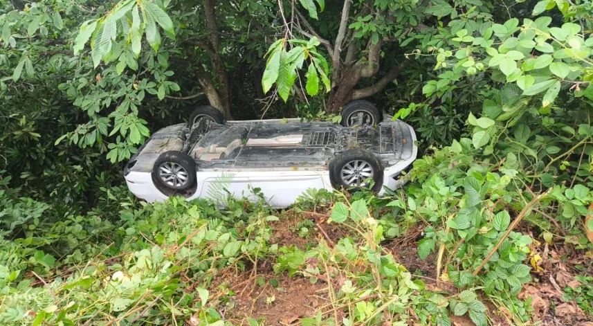Giresun’da otomobil şarampole devrildi: 6 yaralı