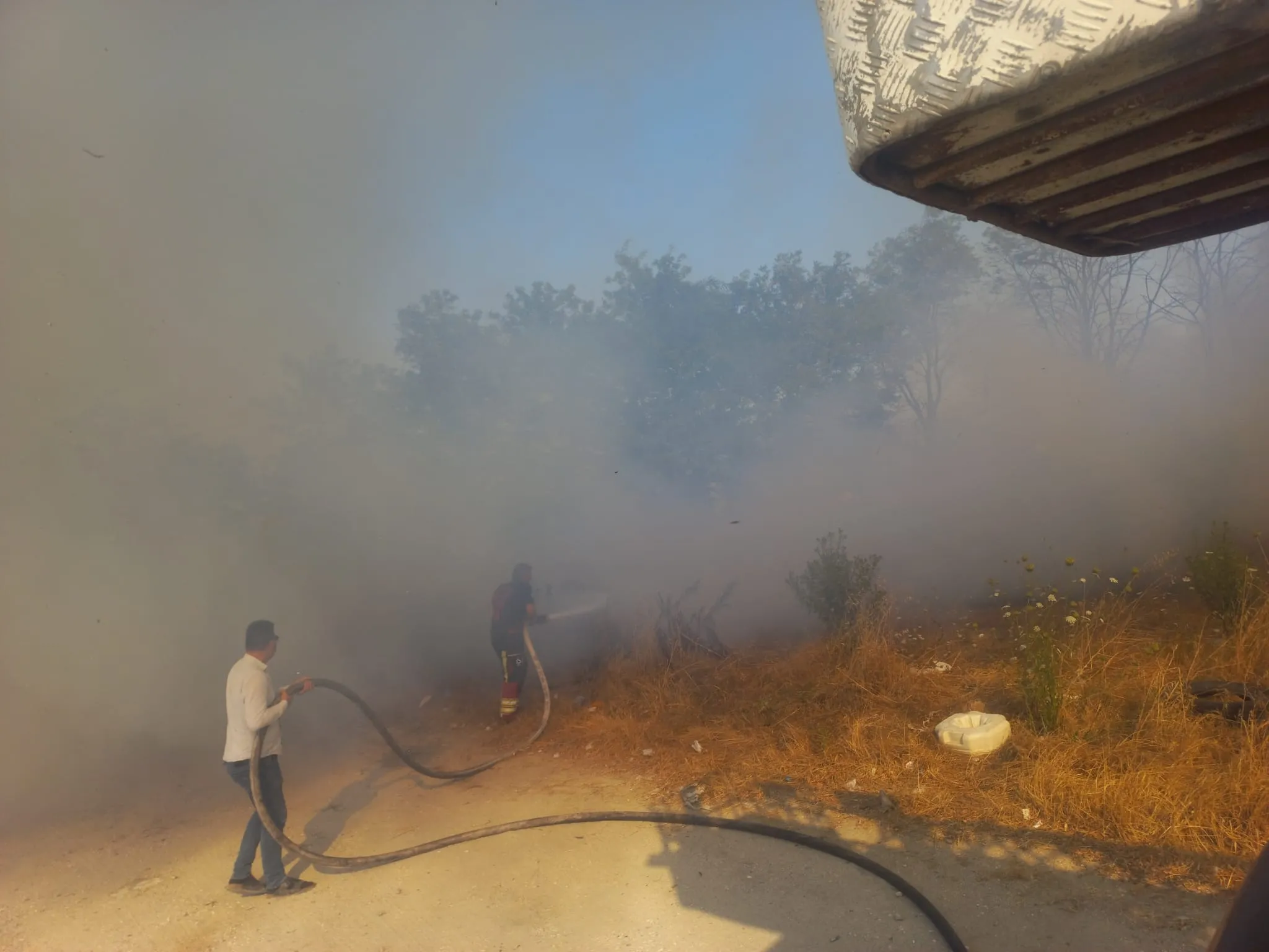 Bandırma’da otluk alanda çıkan yangın kontrol altına alındı