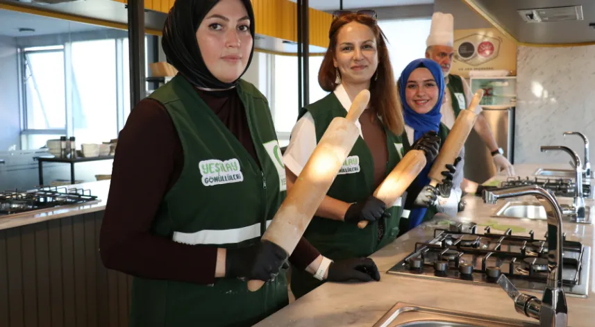 Yeşilay, yeşil renkli hilal şeklindeki kurabiyelerle bağımlılığa dikkati çekti