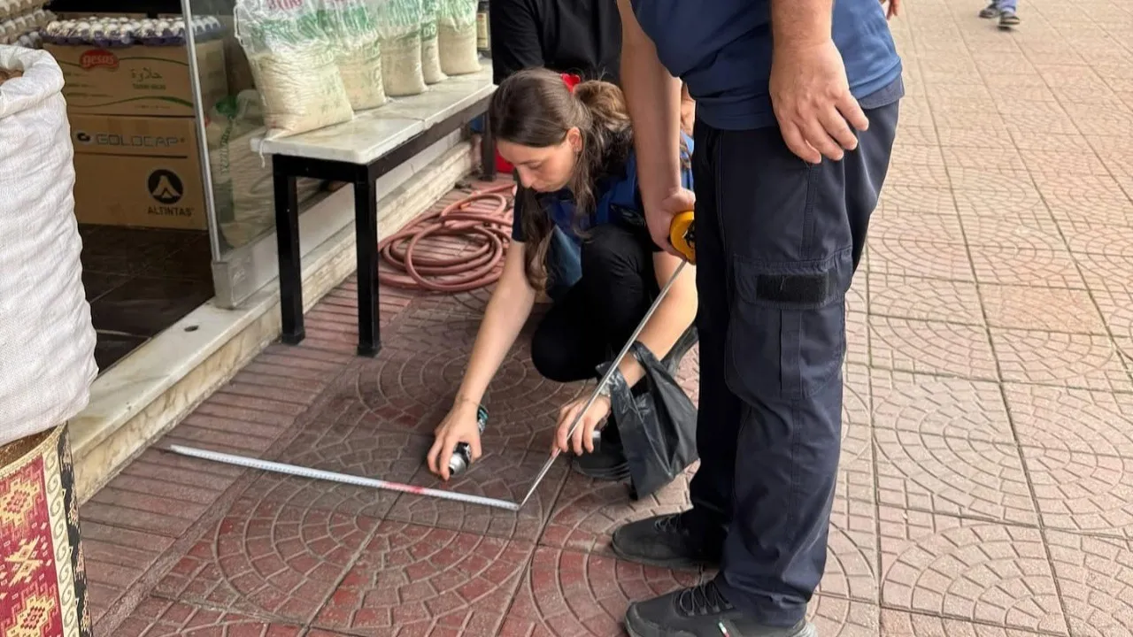 Pazar'da Kaldırımlara 'Sarı Çizgi' Çekiliyor