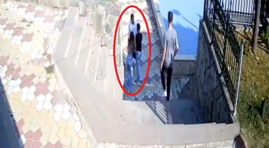 Muhtar, parktaki uyardığı kişi tarafından bıçaklandı