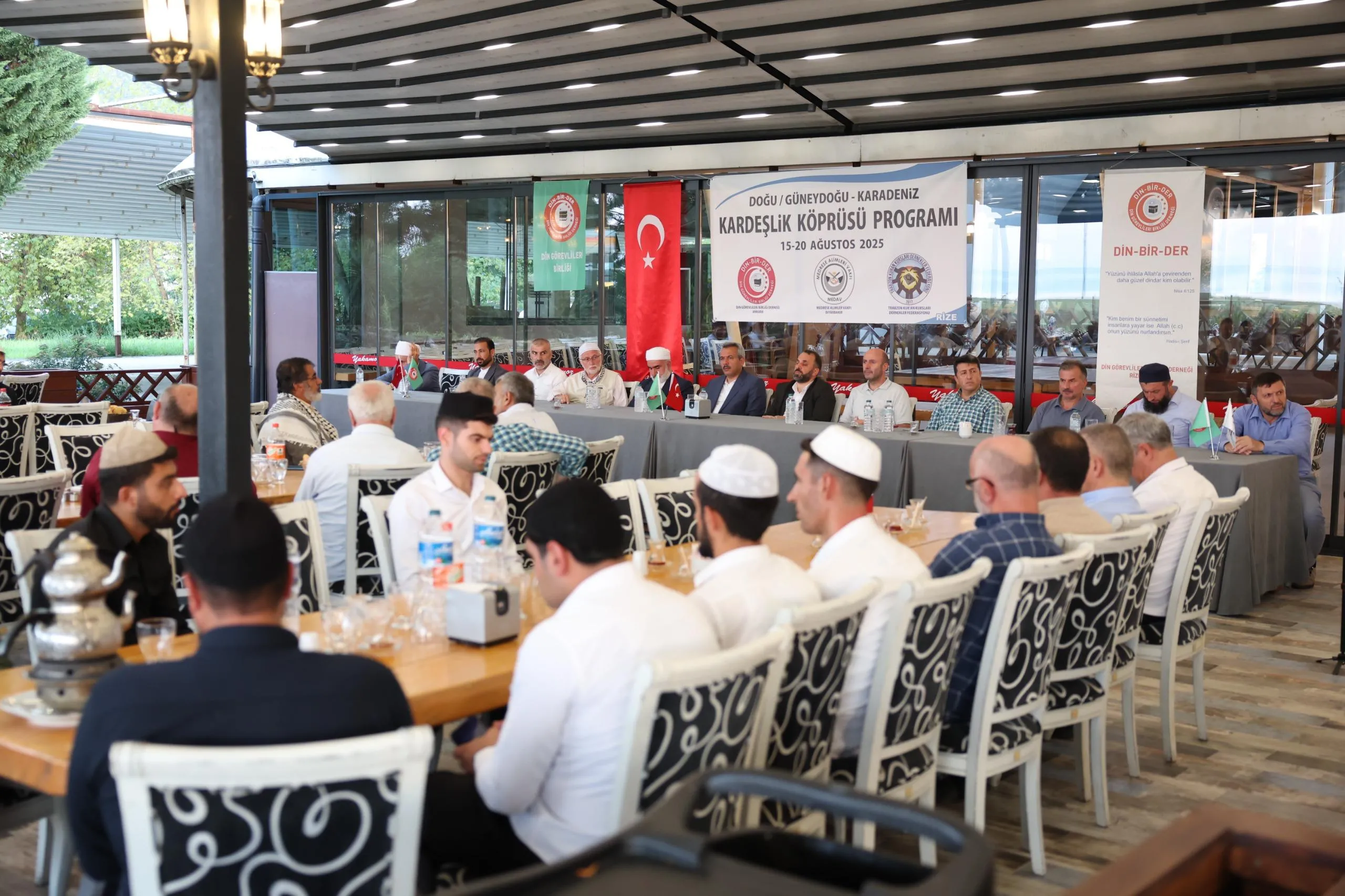 Rize'den Doğu'ya Uzanan El: Kardeşlik Köprüsü