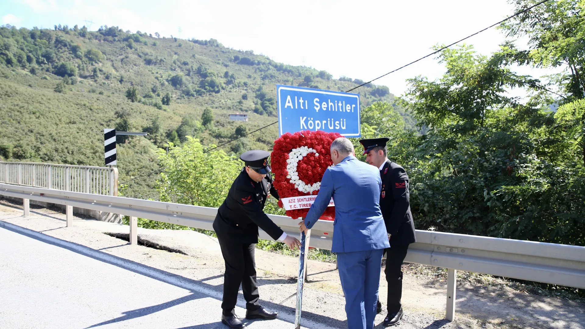 Giresun'da sel afetinin beşinci yılında şehit askerler ile kayıp operatör anıldı