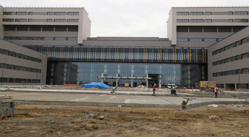 Ordu Valisi Erol, Şehir Hastanesi inşaatında incelemelerde bulundu