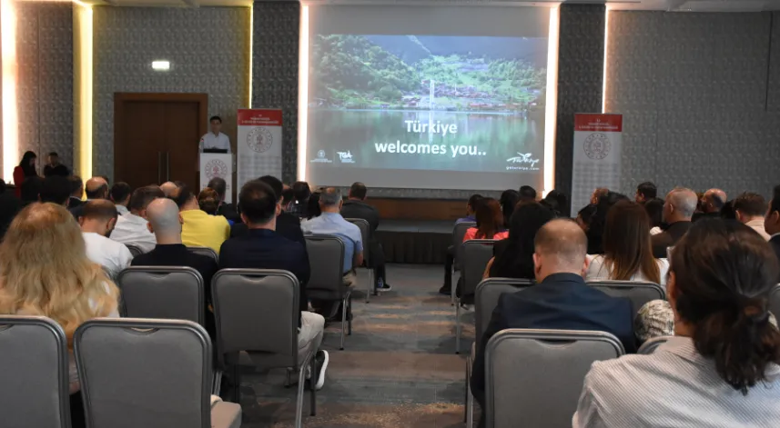 Çin'den gelen turizmciler Karadeniz'in doğal güzelliklerini keşfetti