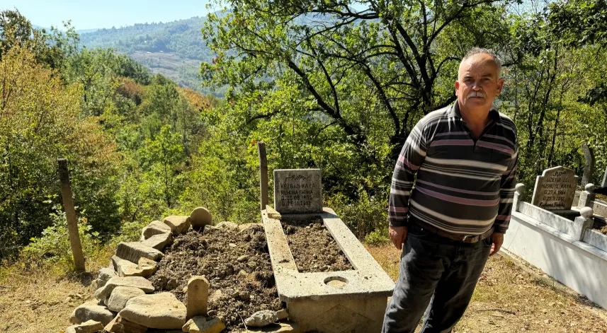 Mezarı kazıp tahtaları kıran ayı cenazeye ulaşamadan kaçtı