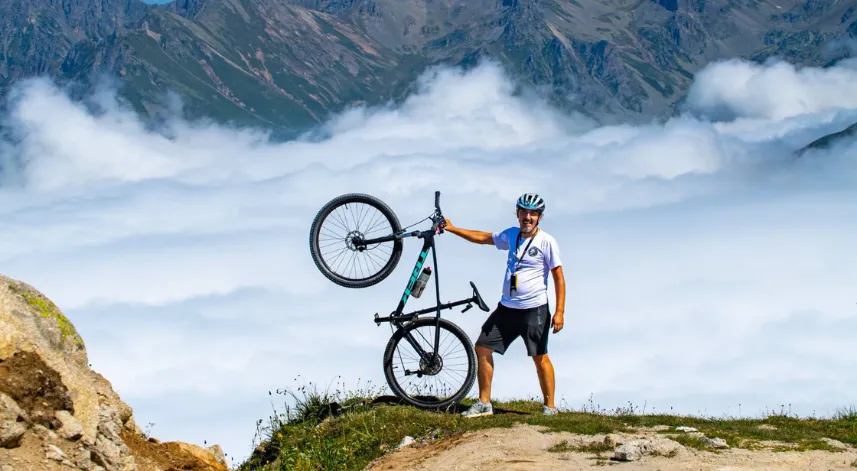 Kaçkar Dağı eteklerinde pedal çevirdiler