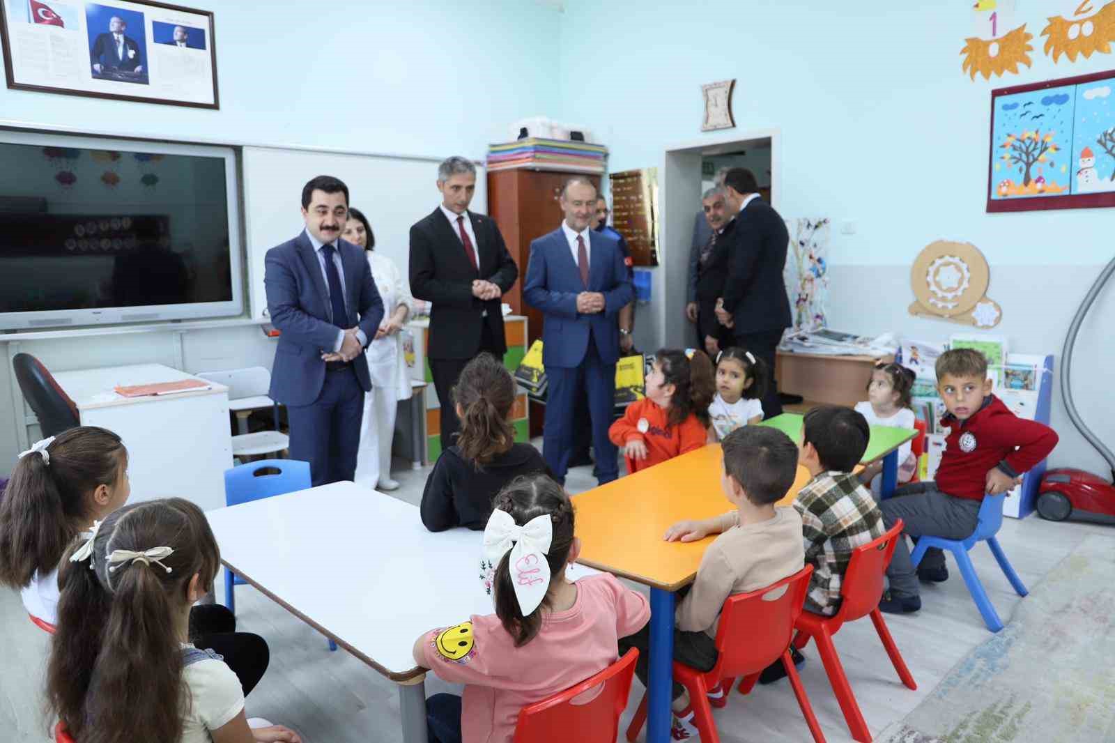 Bayburt’ta 14 bin 300 öğrenci ders başı yaptı