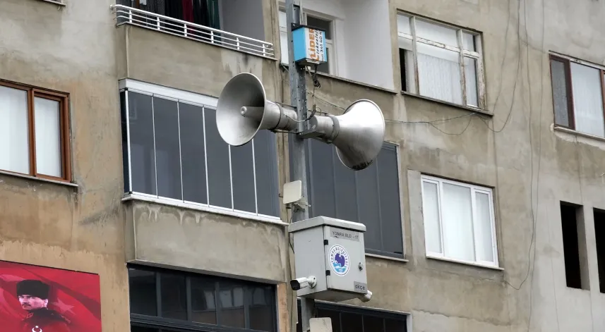 Yomra’da anonsla cenaze duyurularının yerini ‘kısa mesaj’ alacak