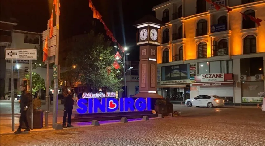 Balıkesir'de 4,9 büyüklüğünde deprem