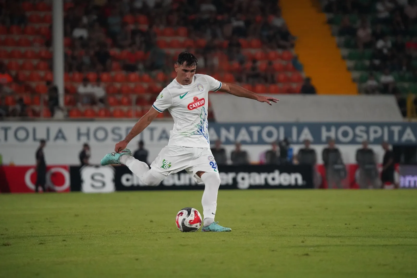 Yeni Atmacalar'dan en fazla süreyi Laci aldı