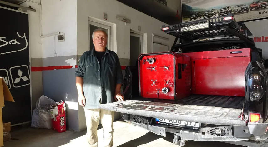 Yarım asırlık oto tamircisi, 'yangın ambulansı' üretti