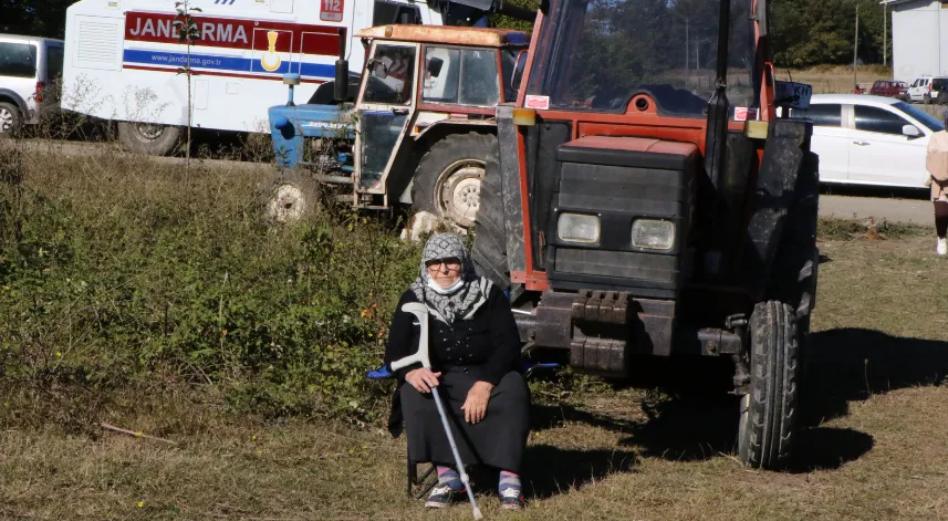 Hayvan barınağı projesine karşı çıkan mahalleliden eylem