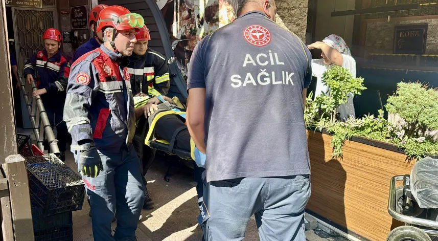 Trabzon'da asansör boşluğuna düşen işçi yaralandı