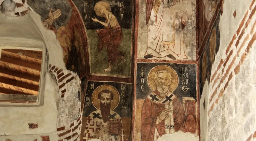 Sinop'ta tarihi kilise geçmişin izlerini duvarlarındaki resimlerle bugüne taşıyor