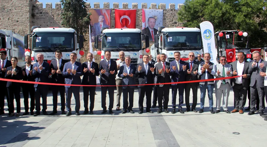 Sinop'ta İl Özel İdaresi filosuna kazandırılan yeni hizmet araçları tanıtıldı