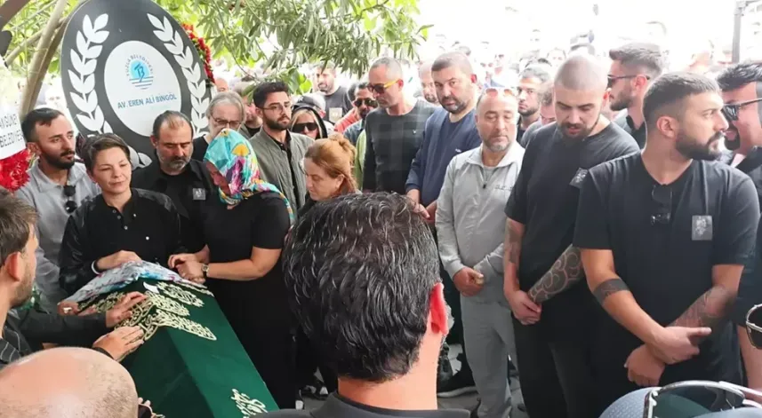 Güllü son yolculuğuna uğurlanıyor