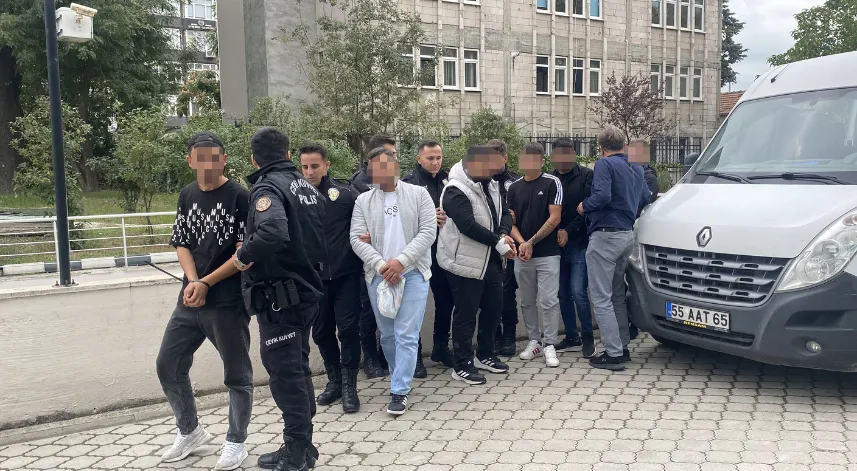 Samsun’da uyuşturucu operasyonuna 8 gözaltı 