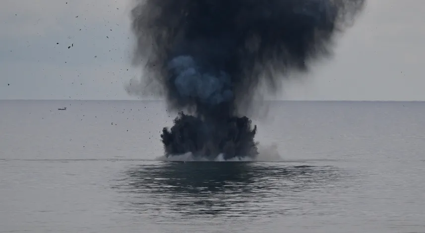 Trabzon'da balıkçılar tarafından bulunan insansız deniz aracı kontrollü şekilde etkisiz hale getiril