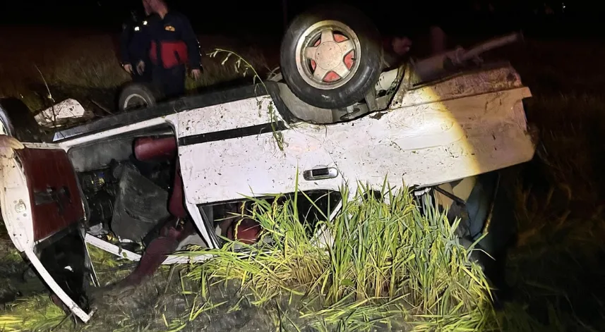 Sinop'ta otomobilin tarlaya devrildiği kazada 1 kişi öldü, 1 kişi yaralandı