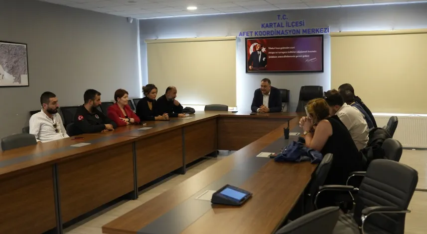 Deprem sonrası Kartal'da acil değerlendirme