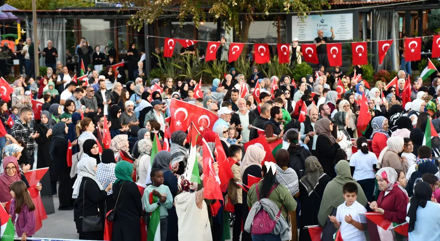 Düzce'de Küresel Sumud Filosu'na destek programı düzenlendi